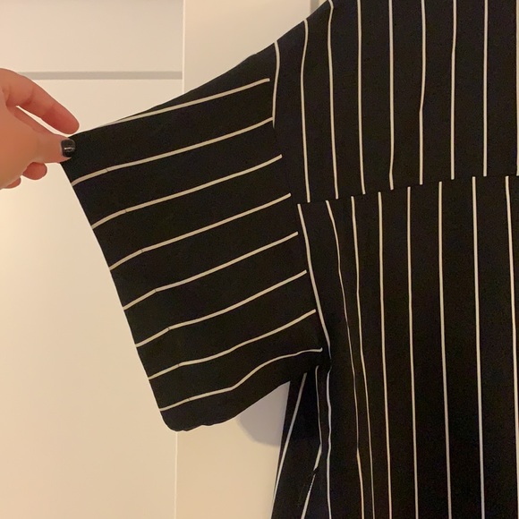 Black and white strapped tunic - Picture 4 of 6